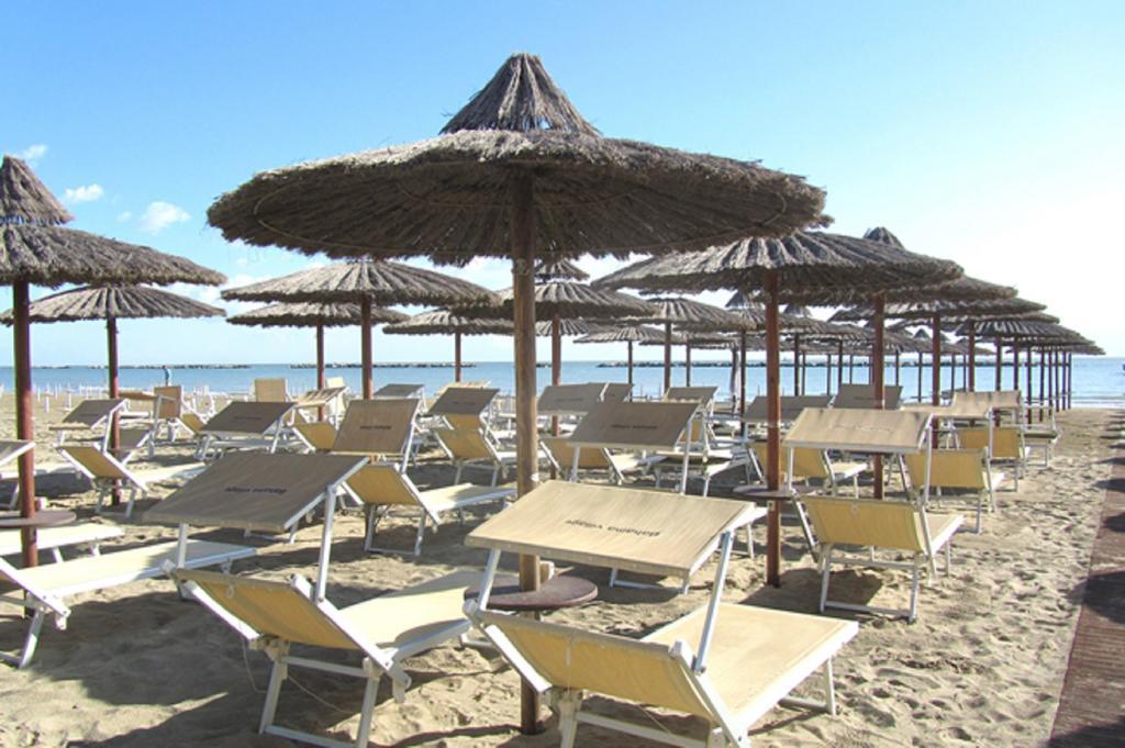 צ'סנטיקו Hotel Vista Mare & Spa - Aperto Tutto L'Anno מראה חיצוני תמונה